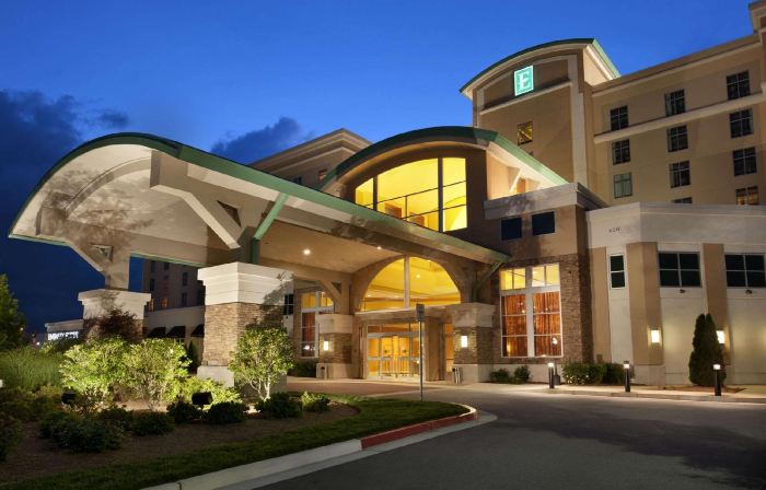 Embassy Suites by Hilton Atlanta Kennesaw Town Center