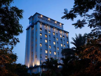Batiqa Hotel Darmo - Surabaya