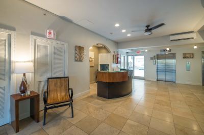 ロビーラウンジ リージェンシー オン ビーチウォーク ワイキキ by アウトリガーの写真