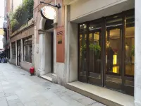 All’Angelo Art Hotel Hotels near St Mark's Campanile