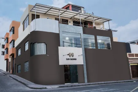 Los Leones Hotel Boutique Отели в г. Кайма