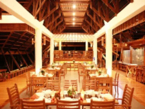 Boffo Resort Hotels in Loon