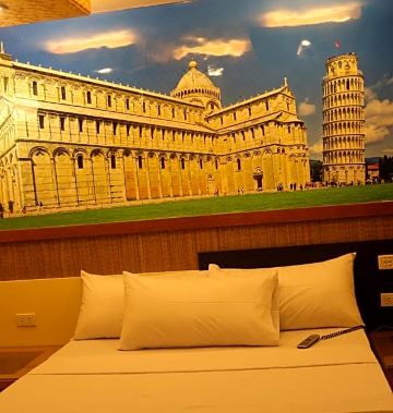 2. 유로텔 보라카이..