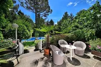 Hotel Juliane Hotels near Russisches Zentrum Borodina