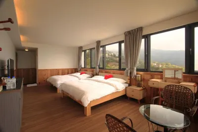 Stream Yurt Campground Hotel in zona Lushan Bridge