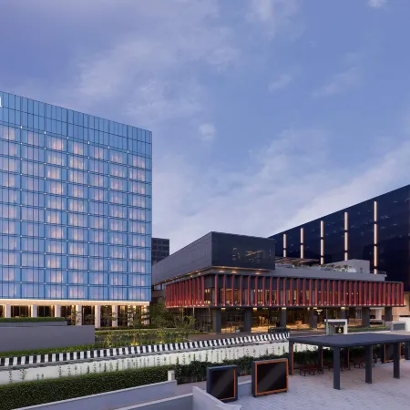 Hilton Bengaluru Embassy Manyata Business Park Отели рядом с достопримечательностью «Технопарк Маньята»