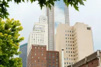 Hampton Inn & Suites Dallas / Downtown Hotels near First Baptist Dallas Worship Center