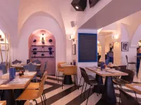 The Originals Boutique, Hôtel Le Lion, Clermont-Ferrand Hotels in Clermont-Ferrand