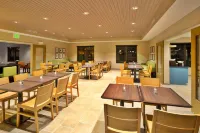 Country Inn & Suites by Radisson, Wilmington, NC