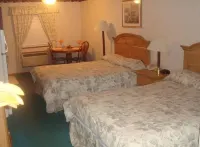 Townhouse Inn & Suites Omaha