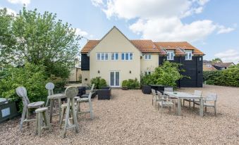 The Pheasant Public House & Hotel