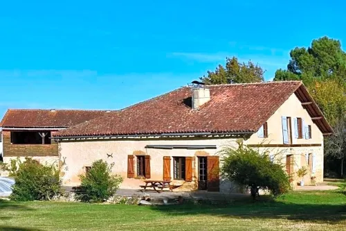 Les Bulles perchées de Lartigue Hotels in Margouet-Meymes