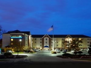 Sonesta Simply Suites Cleveland North Olmsted Airport