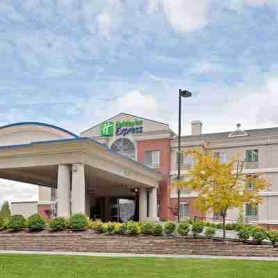 Triple Play Resort Hotel & Suites Hotel Exterior