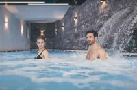 سكلوس هوتل إستشجل - مسبح