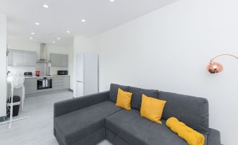 Nottingham City Centre Short Stay Apartments with Parking