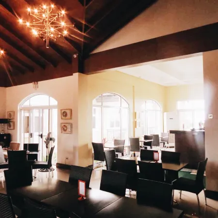 Country Chateau Hotel