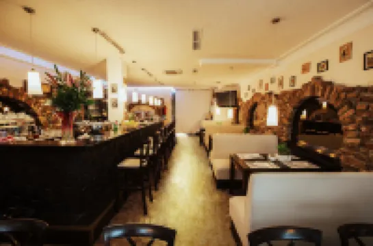 18Arts Hotel - Living in a Gallery!