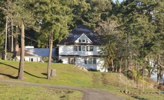 Swartz Bay Farm