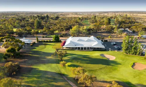 Big River Golf & Country Club Hotels in Paringa