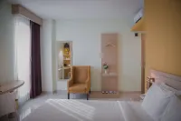 Infinity Hotel Jambi by Tritama Hospitality Hotel dekat Masjid Nurul Hidayah Mayang