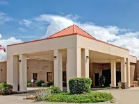 Super 8 by Wyndham Harrison OH - 2-Star