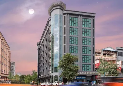 New York Hotel Hotel in zona Bophana Center