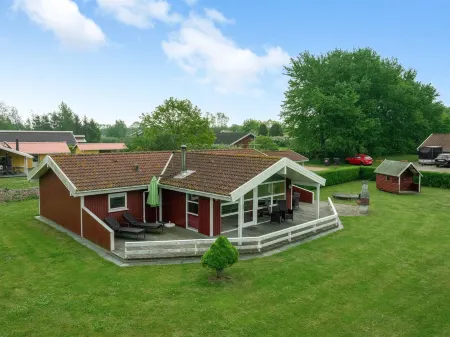 "Folke" - 250m from the Sea