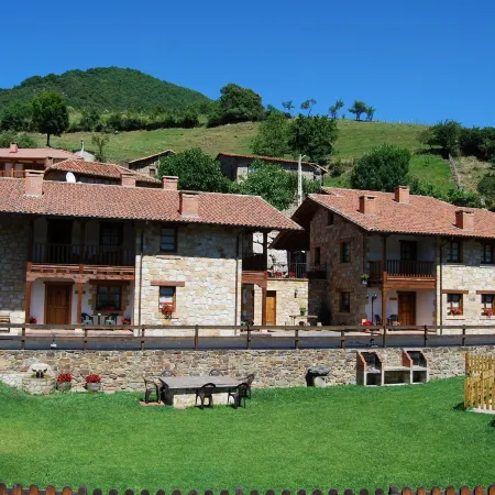 Viviendas Rurales Los Llares