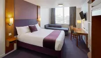 프리미어 인 래넬리 센트럴 이스트 Parc Howard 주변 호텔