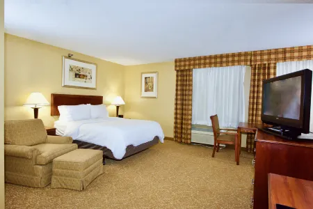 Holiday Inn Express & Suites ST. Louis West - Fenton Отели в г. Хай Ридж Тауншип
