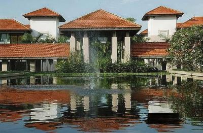 庭 ソフィテル シンガポール セントーサ リゾート&スパ(ステイケーション可)の写真