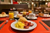Quality Hotel Blumenau - Frühstück
