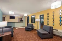Super 8 by Wyndham Wakeeney - 2 Sao