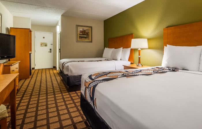 Best Western Plus Chicago Hillside