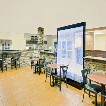 Microtel by Wyndham Perry National Fairground Area I-75