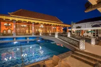 Ramada Suites by Wyndham Solo - Romantic
