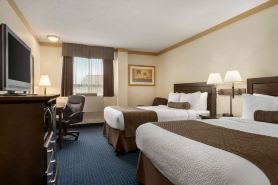 Days Inn & Suites by Wyndham Sault Ste. Marie on