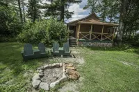 Kennebec Riverside Cabins Hotels in The Forks