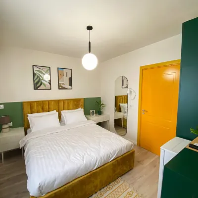 Three Doors Apartments, Papaya 1-Bedroom Apartment -  Privatzimmer