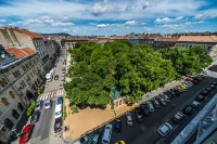 Up Hotel Budapest - Parkplatz