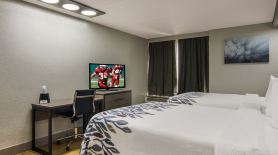 Red Roof Inn & Conference Center Chicago – Aurora/ Fox Valley