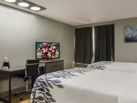 Red Roof Inn & Conference Center Chicago – Aurora/ Fox Valley Hotels in Kane County