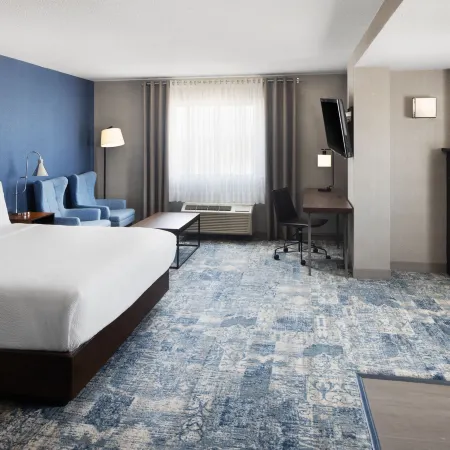 Four Points by Sheraton Edmonton South