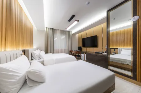 Hwasun Gold Self Check-in Hotel Отели в г. Хвасун