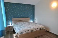 Dinky Home Air-Conditioned Penthouse with Sea View Terrace