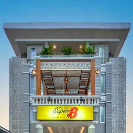 Super 8 by Wyndham Solo Indonesia