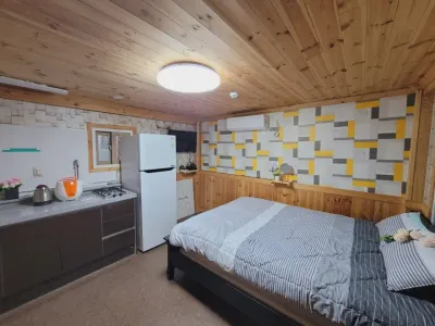 Seongju Pogyepoong Guesthouse Pension Hotels near Deoseuta