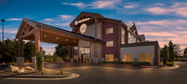 Best Western Northwest Lodge エイダのホテル