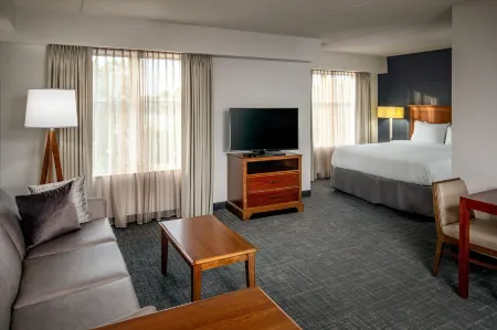 切薩皮克格林佈列爾Residence Inn 酒店